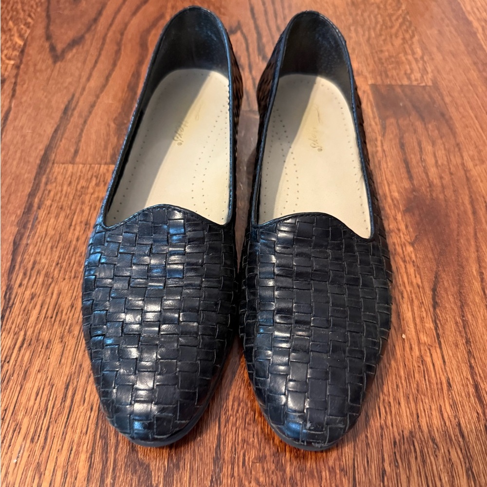 Trotters Black Woven Flats